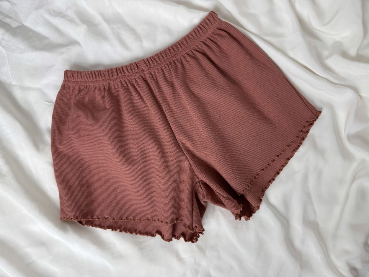 Shorts maroon cherry size 110